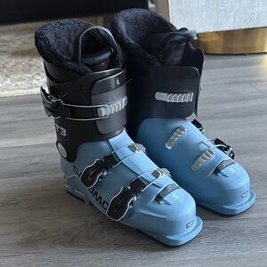 Salomon T3 Black and Blue Ski Boots Size 25-25.5